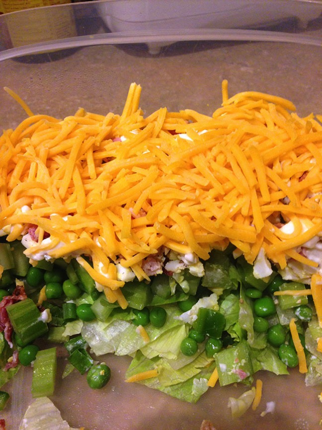 Seven-Layer Saladは、具が7層になったサラダ
